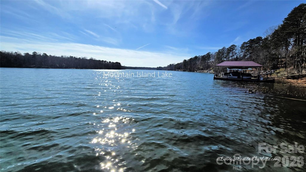 Imagery On Mtn Island, Mount Holly community