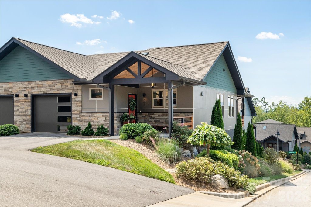 The Terrace At Reynolds Mountain, Asheville community