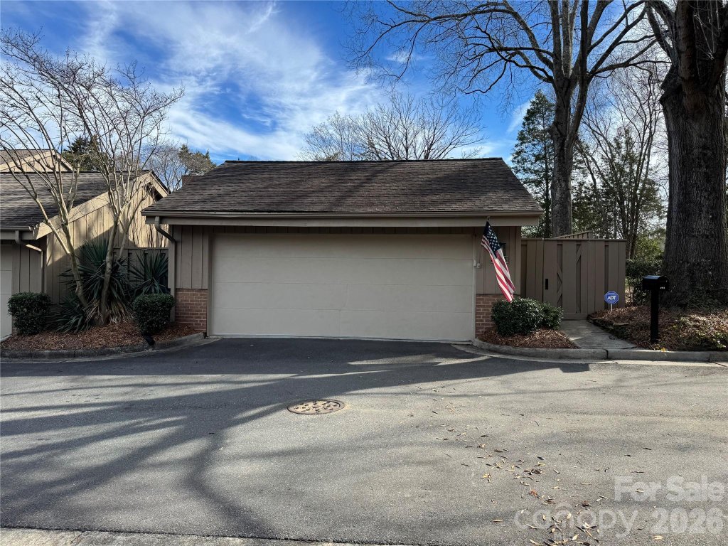 4913 Torrey Pines Court