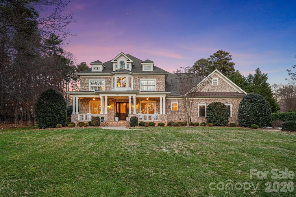 127 Yacht Road