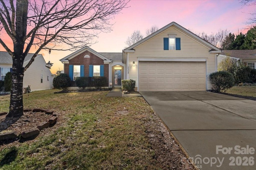 1528 Oakdale Green Drive