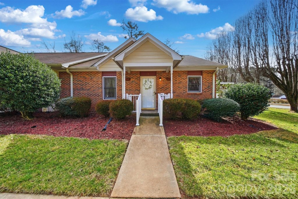 Cedarwood, Conover community