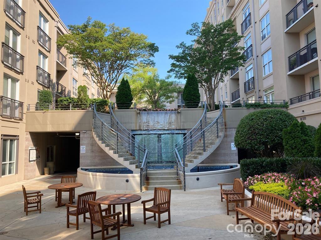 1315 East Boulevard 610