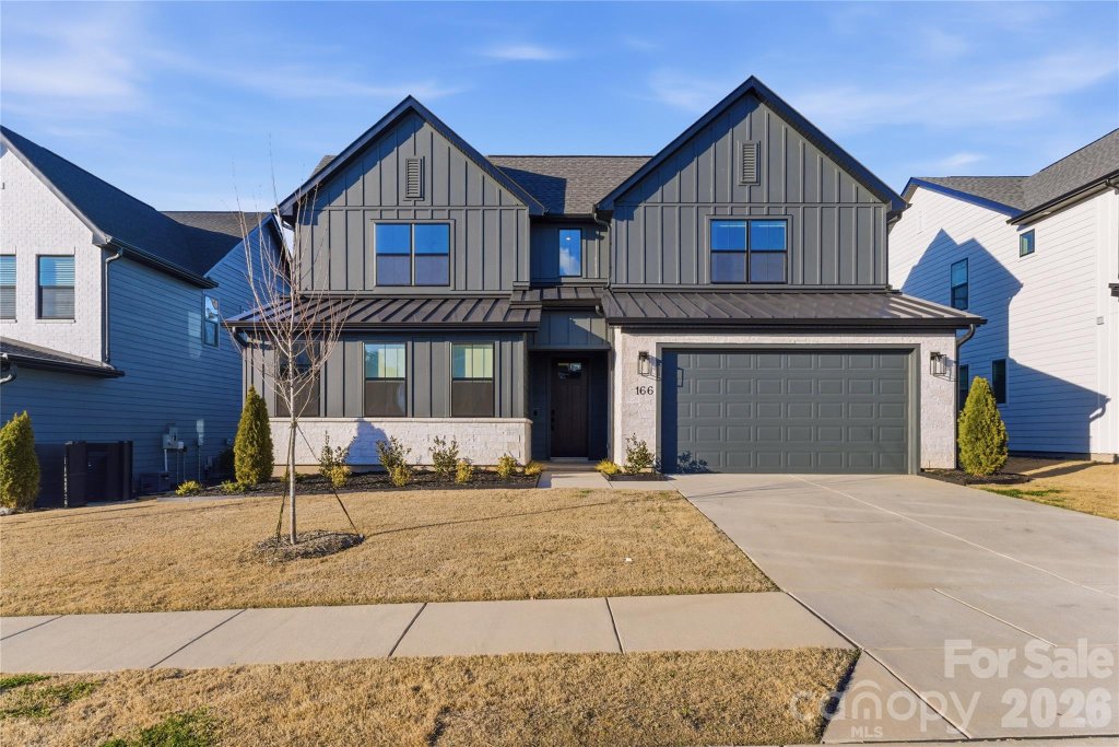 Windell Woods, Tega Cay community