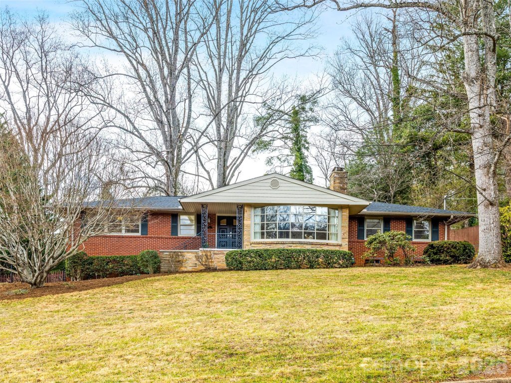 8 N Oak Forest Drive