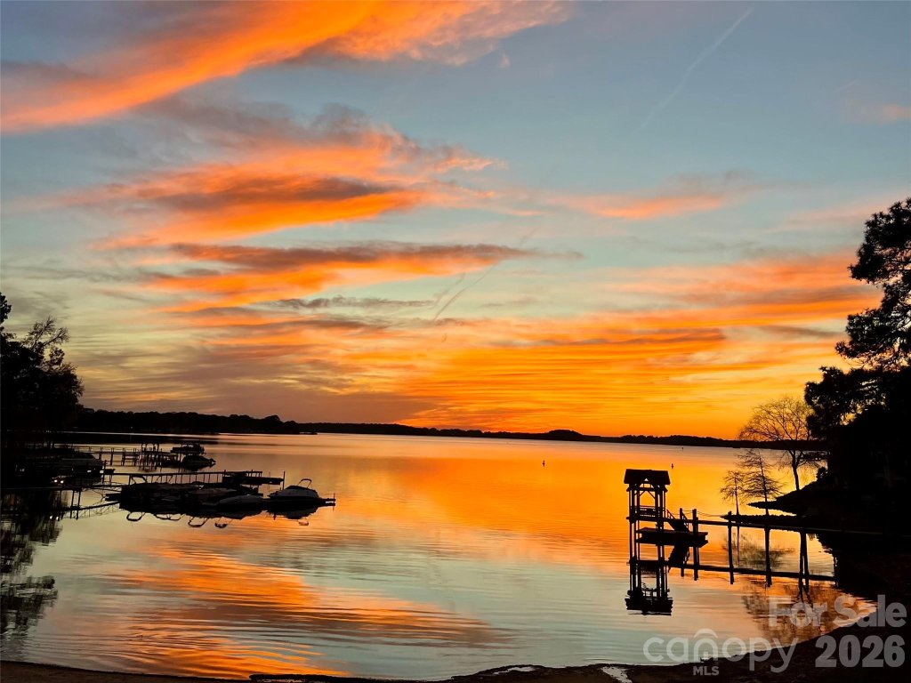 17811 Half Moon Lane