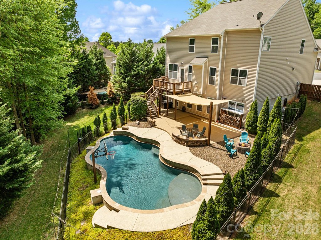 980 Autumn Glen Court