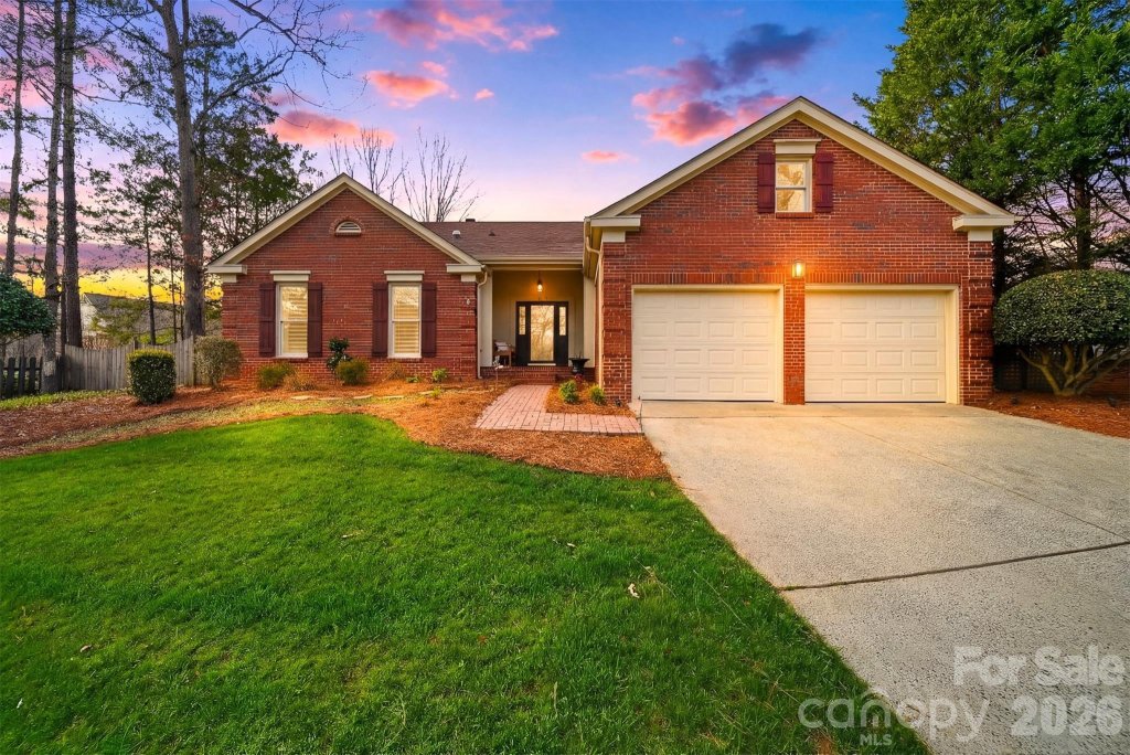 Sardis Plantation, Matthews community