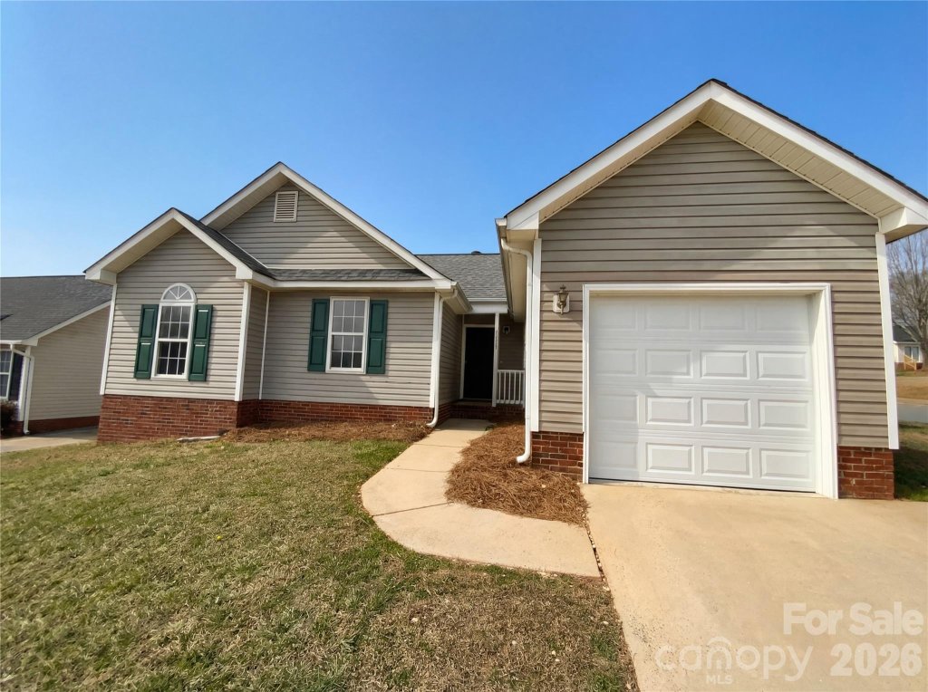 Slater Springs, Charlotte community