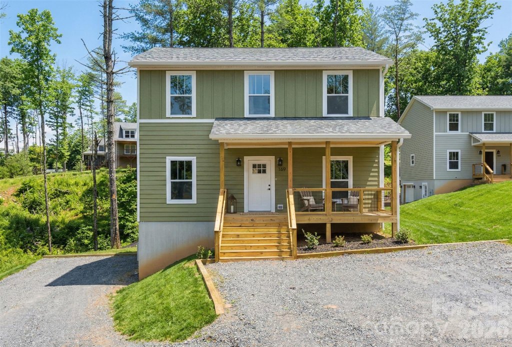 Cascade Ridge, Fairview community