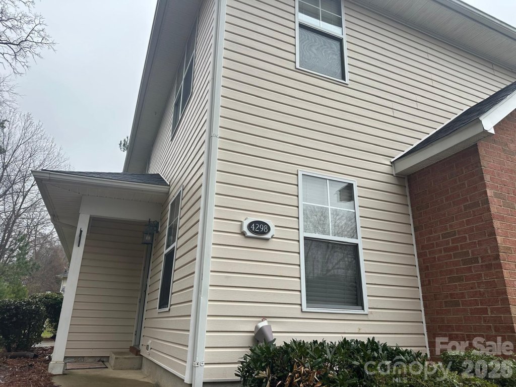 Melrose Townhomes, Matthews community