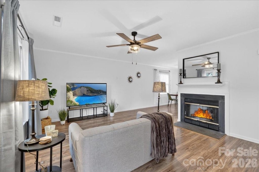 5917 Crape Myrtle Lane