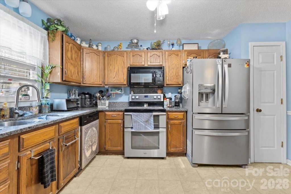 Pencross Estates, Etowah community