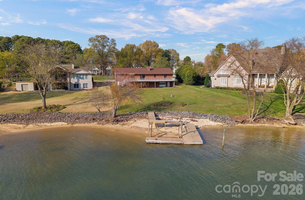 18726 Bluff Point Road