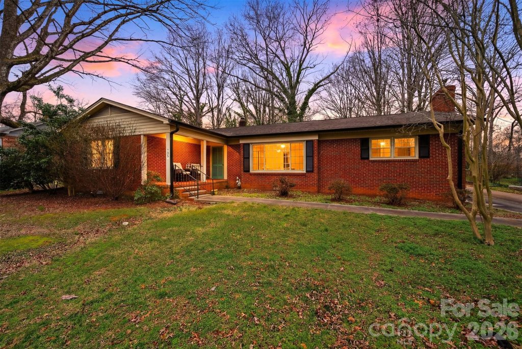 Wilburn Hunsucker Estate, Conover community