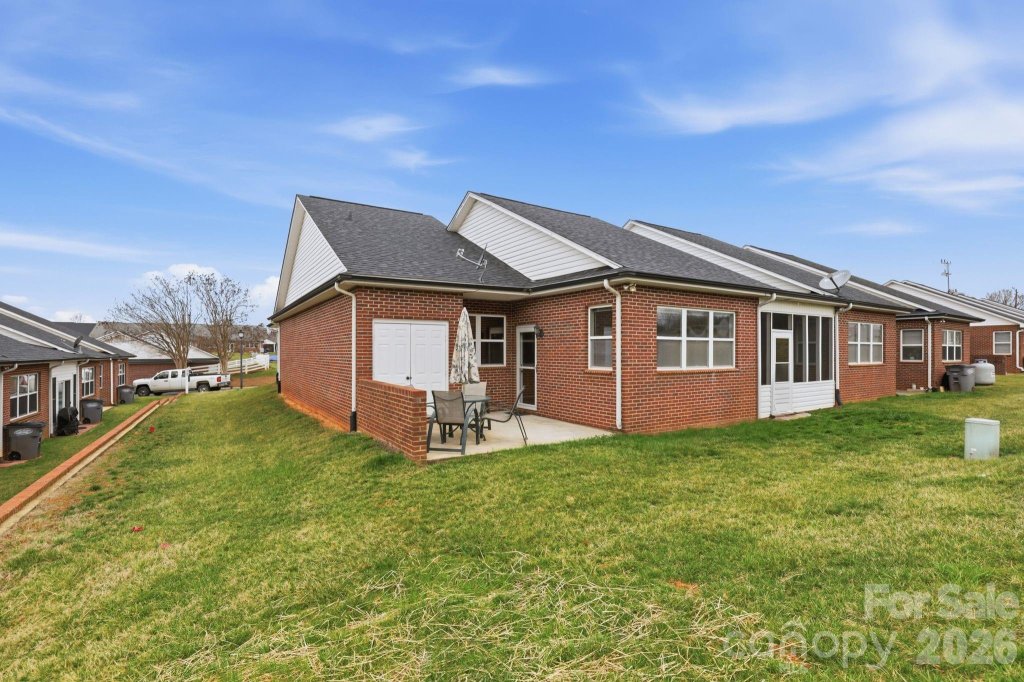 3900 Azalea Trail