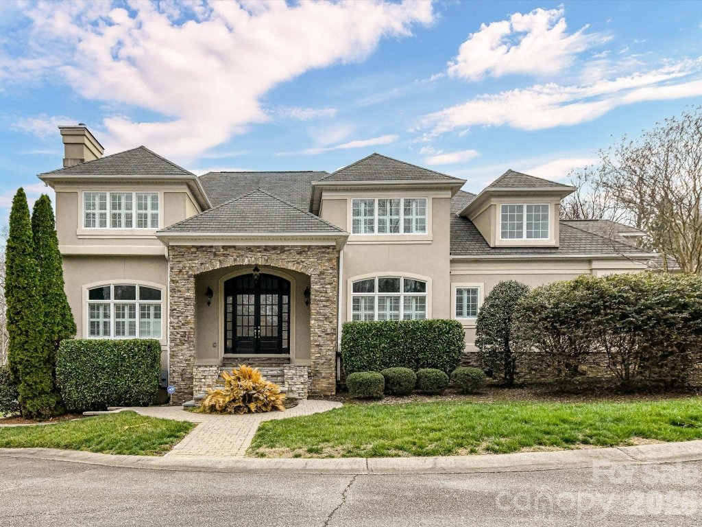 Mt Isle Harbor, Charlotte community