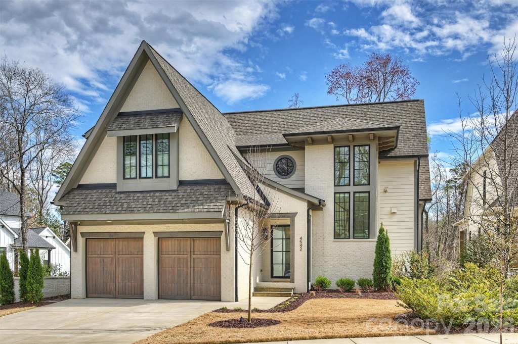 4542 Montclair Avenue