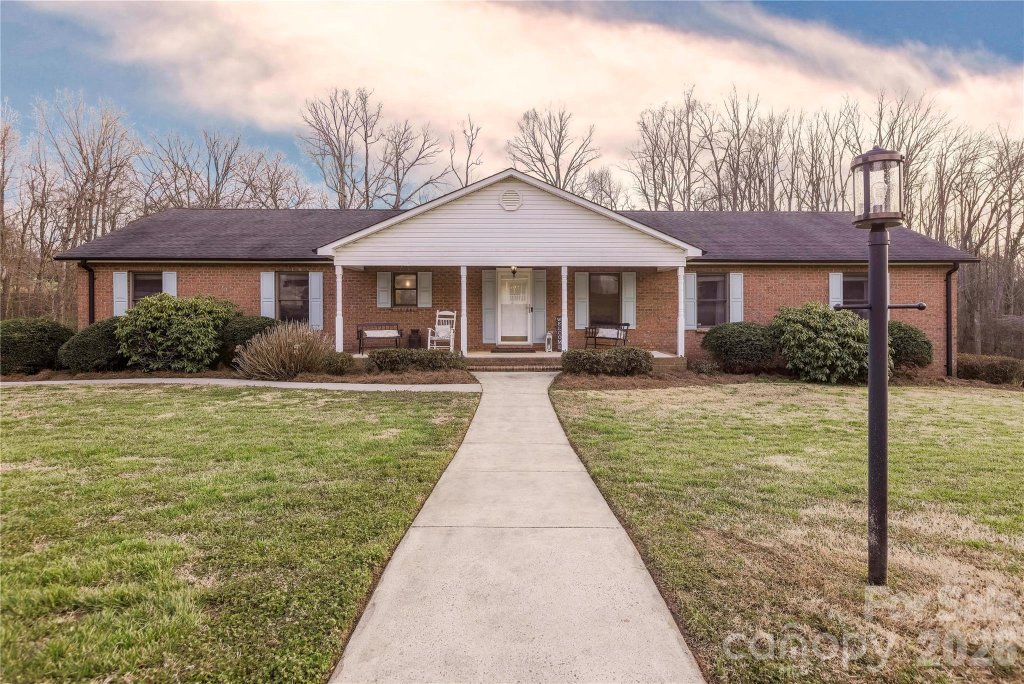601 Azalea Lane