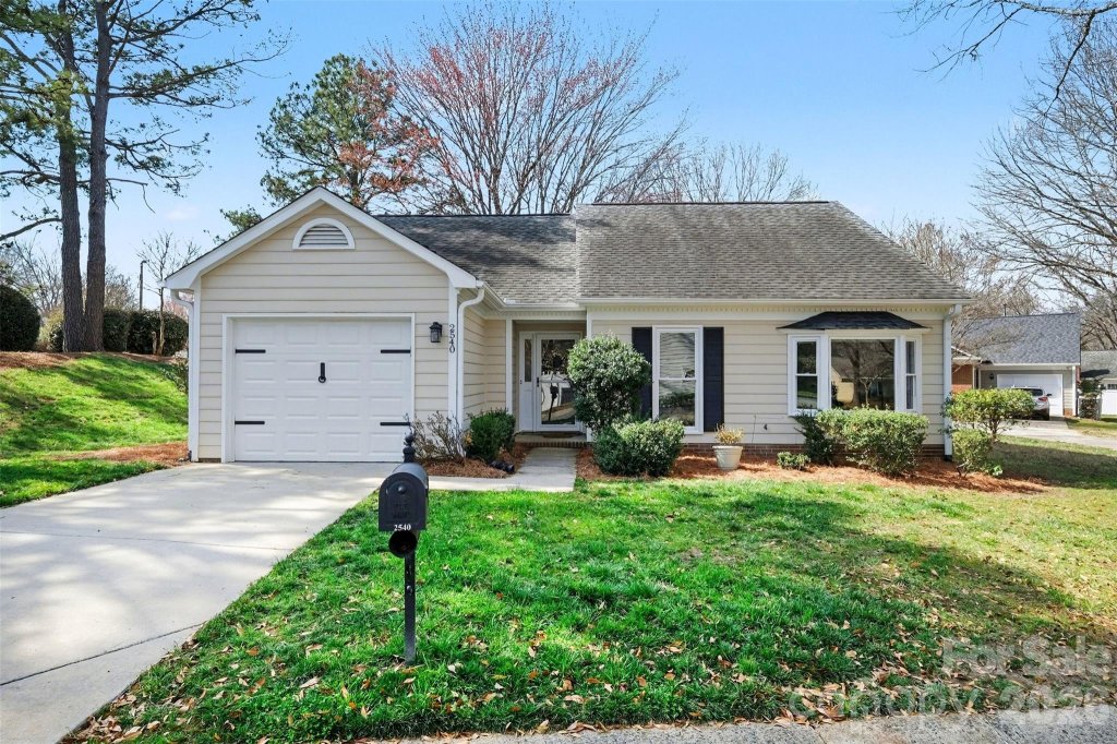 Oberbeck Village, Charlotte community