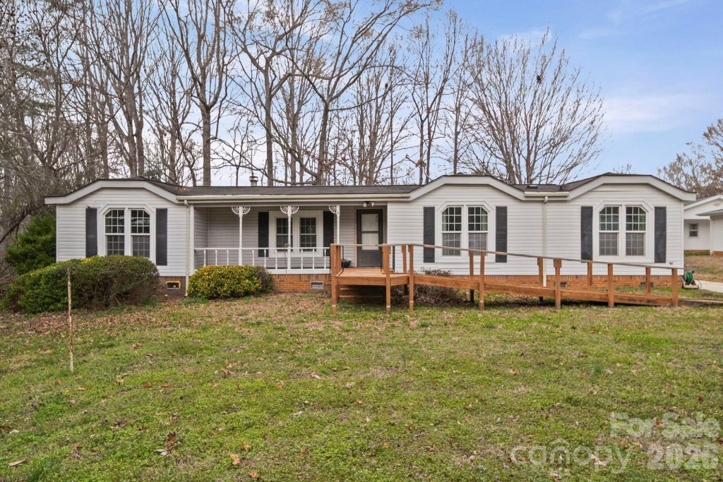 Southwoods, Clover community