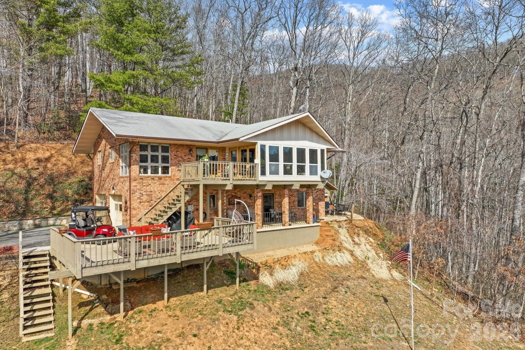 Springdale Estates, Canton community