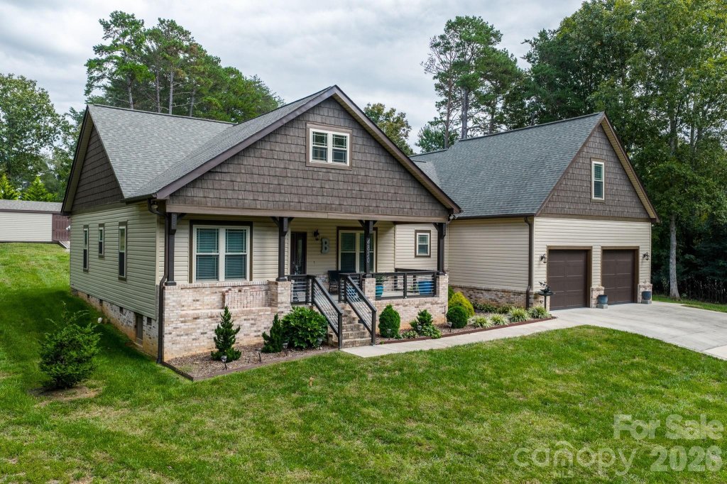 4850 Woodwinds Drive