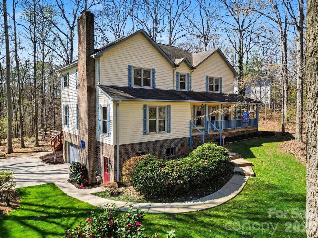 8606 Wellington Lane