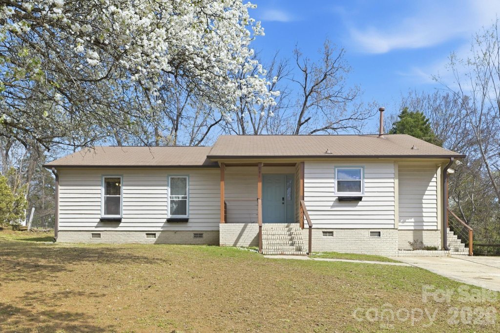 Walden On Carmel, Charlotte community