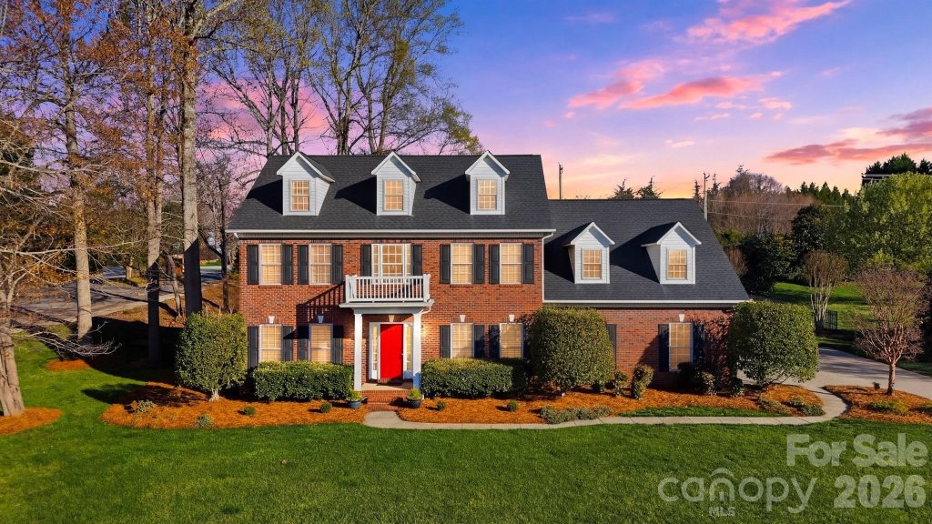 Olde Savannah, Claremont community