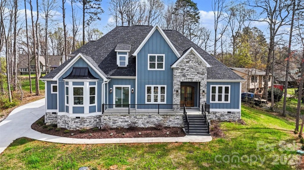Shady Cove, Troutman community