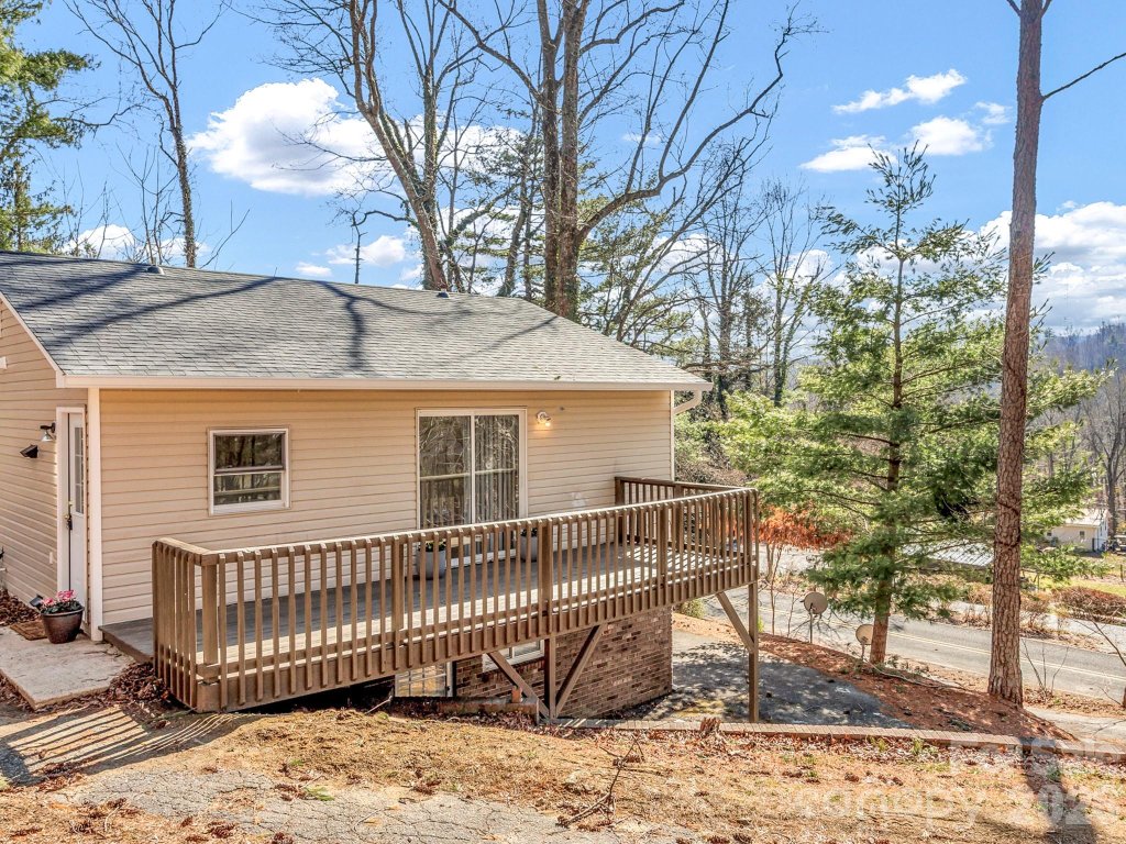 Greater Druid Hills, Hendersonville community