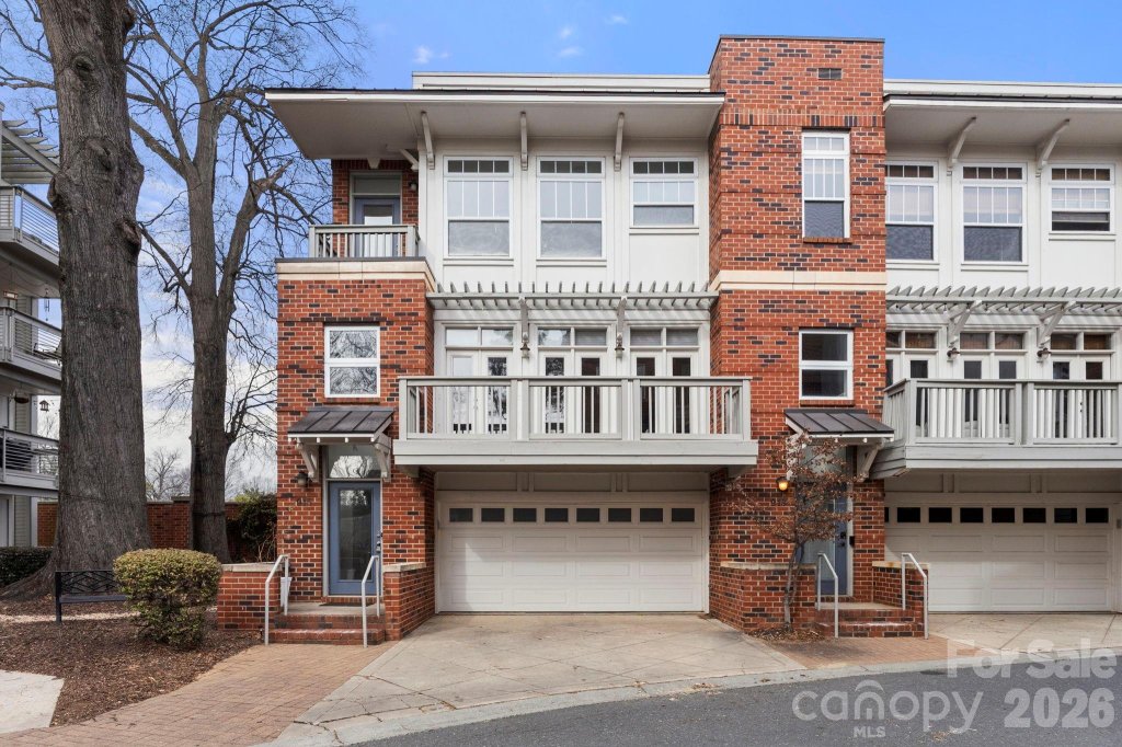 Elizabeth Village, Charlotte community