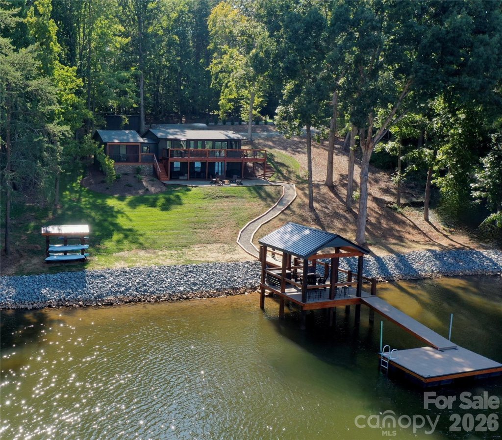 Crescent Land And Timber, Mooresville community