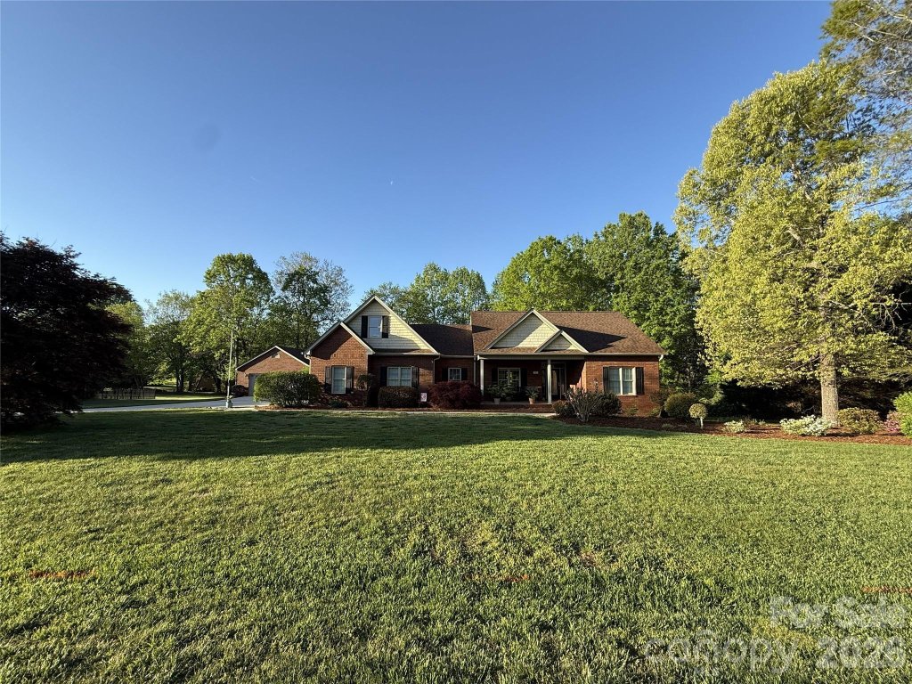 155 Howard Pond Loop