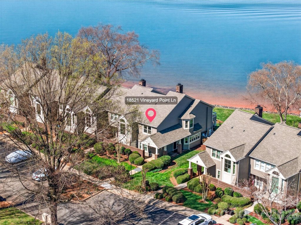 18521 Vineyard Point Lane