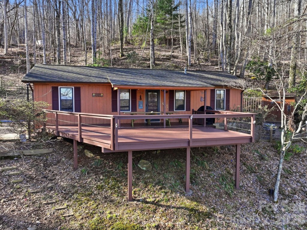 186 Greentree Lane
