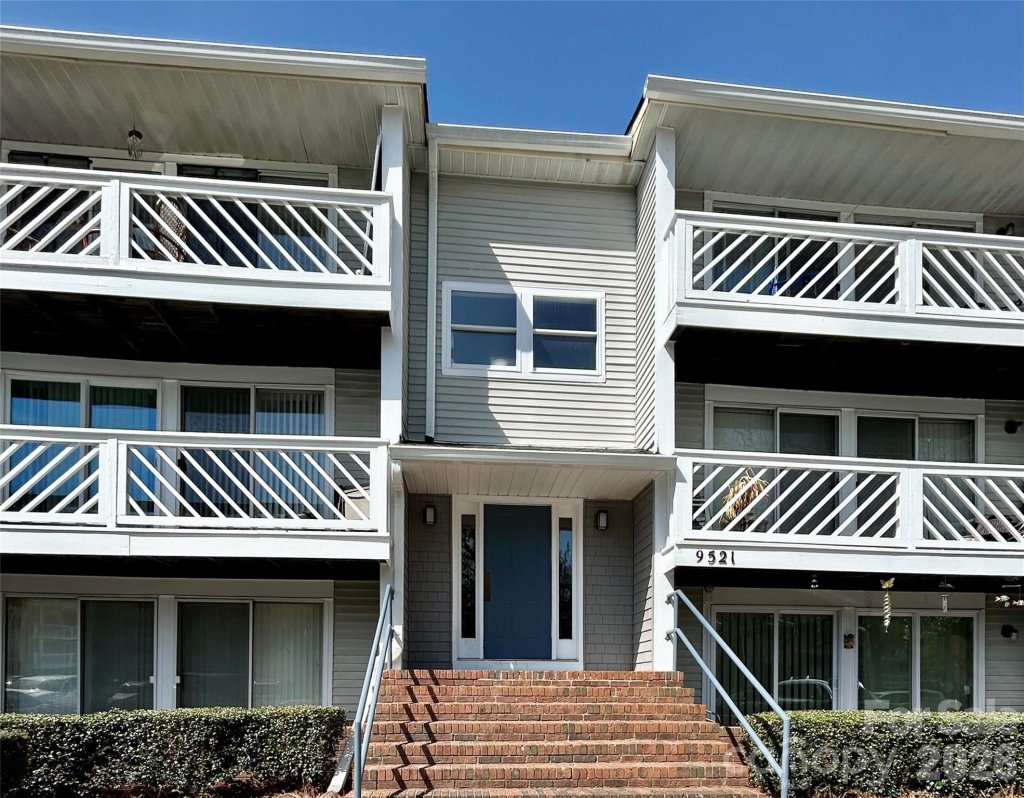 Shannon Green I, Charlotte community