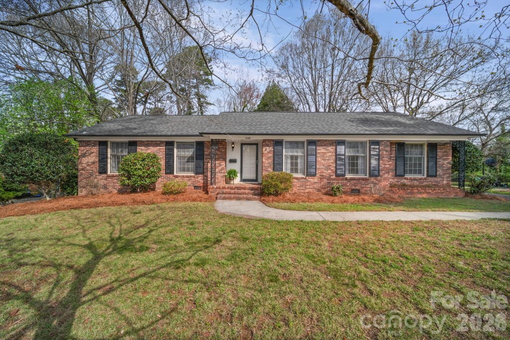 Kingswood, Gastonia community