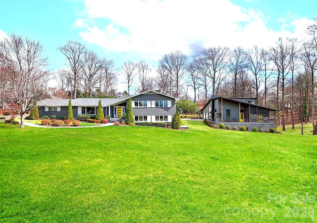 438 Country Club Acres Drive
