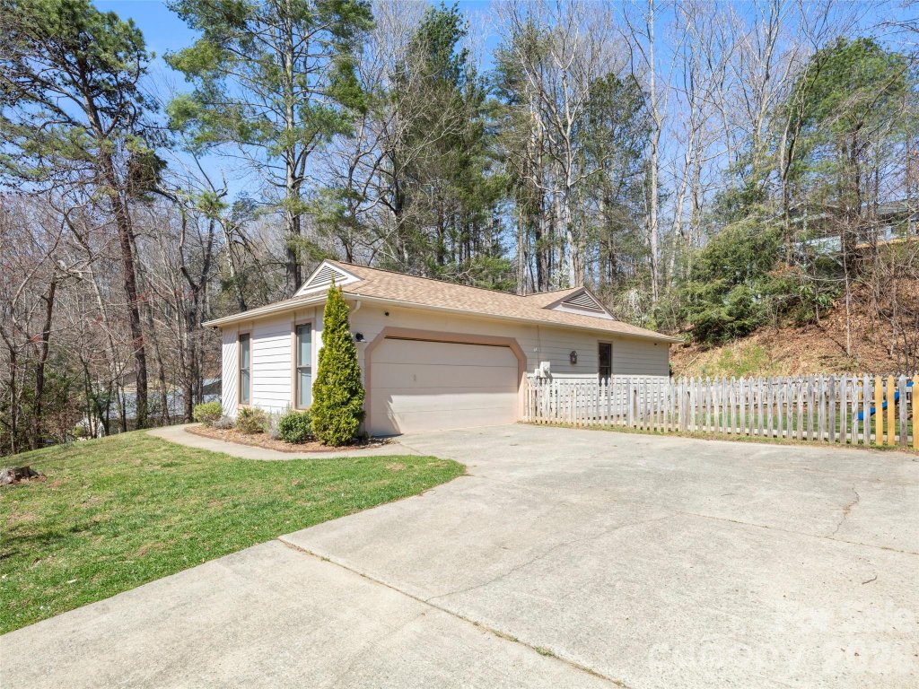 The Village At Averys Creek, Arden community