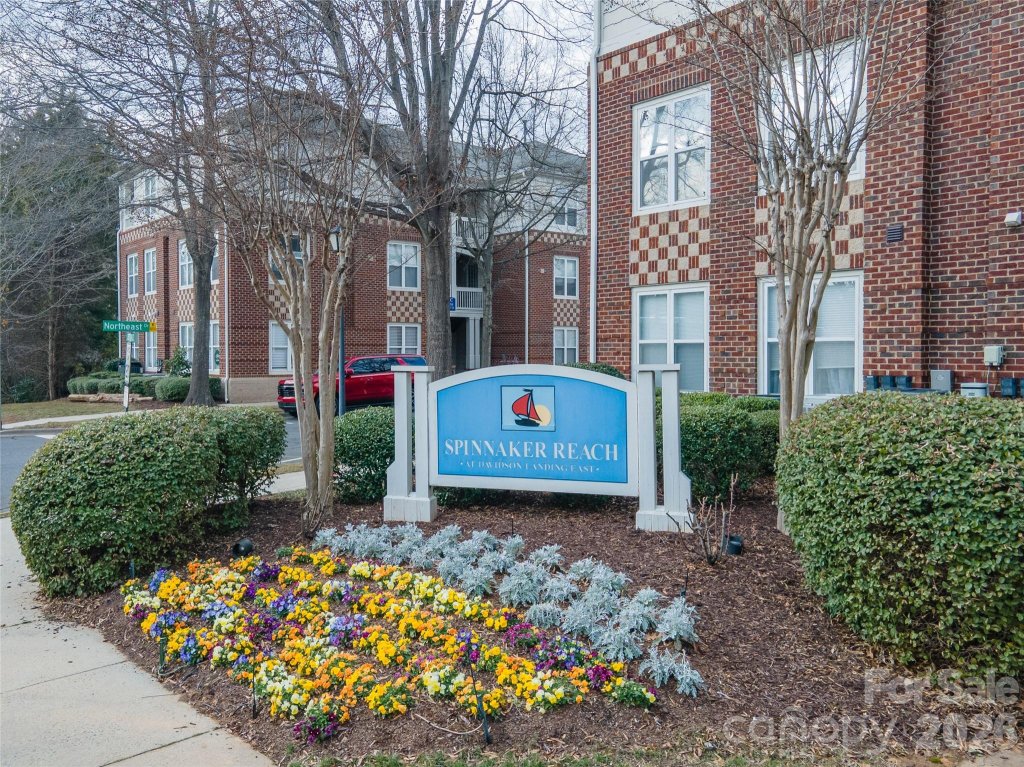921 Northeast Drive
