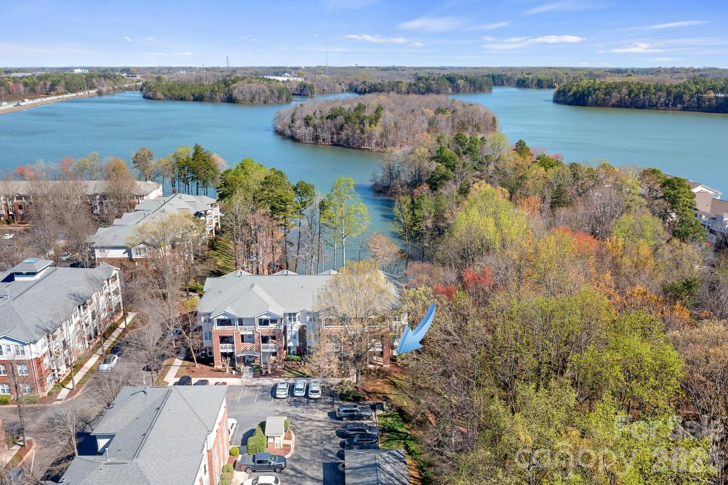 714 Northeast Drive 52