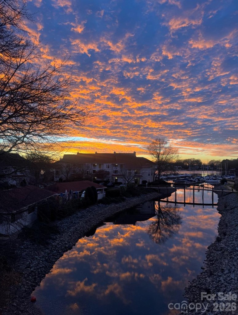 18009 Kings Point Drive