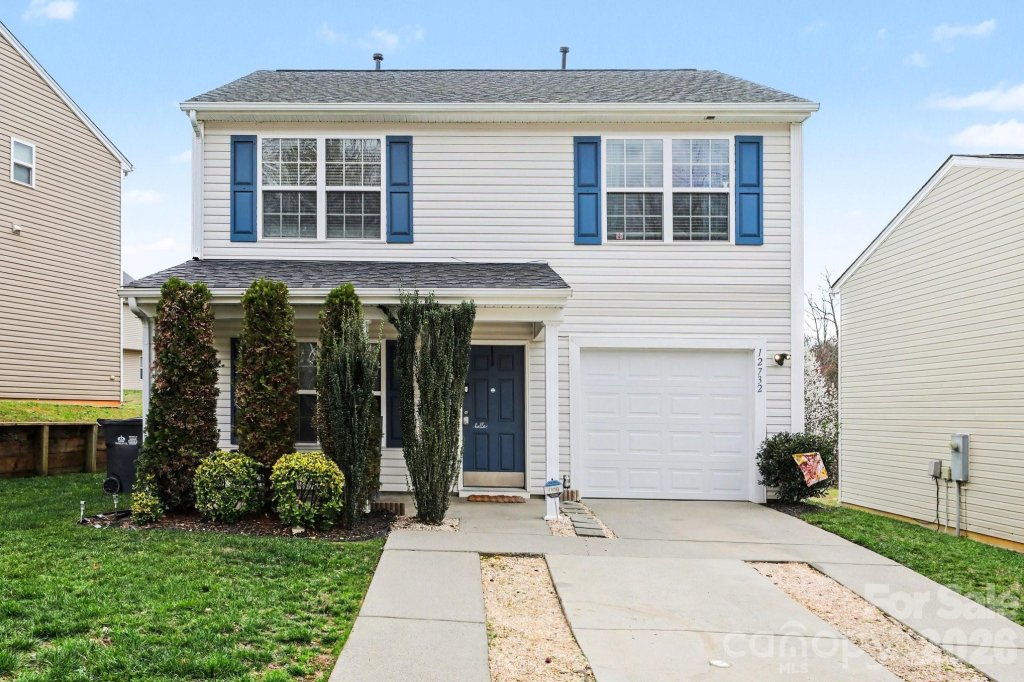 Susanna Place, Charlotte community