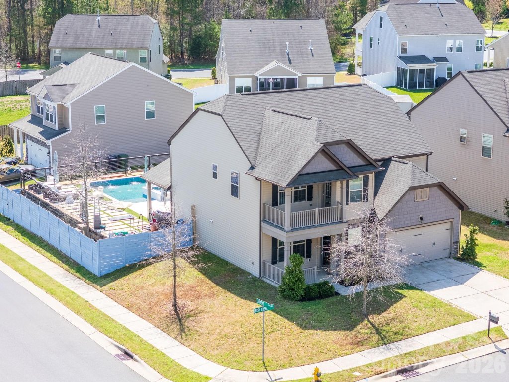 The Rapids At Belmeade, Charlotte community