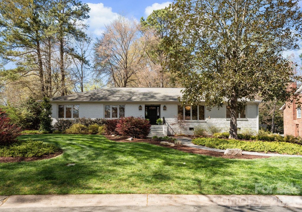 Mountainbrook, Charlotte community