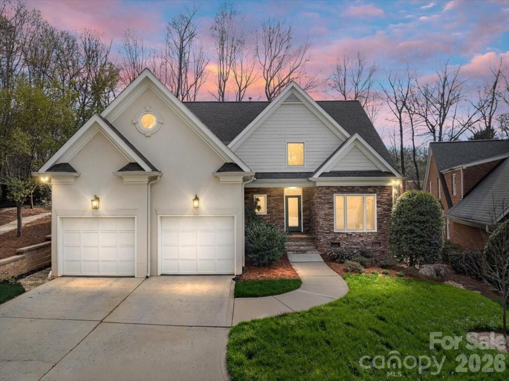 Ivy Hall, Charlotte community