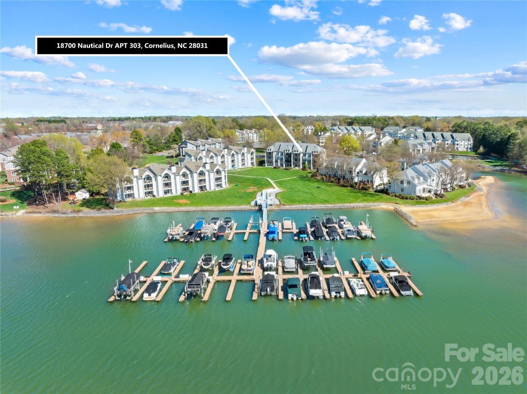 Admirals Quarters, Cornelius community