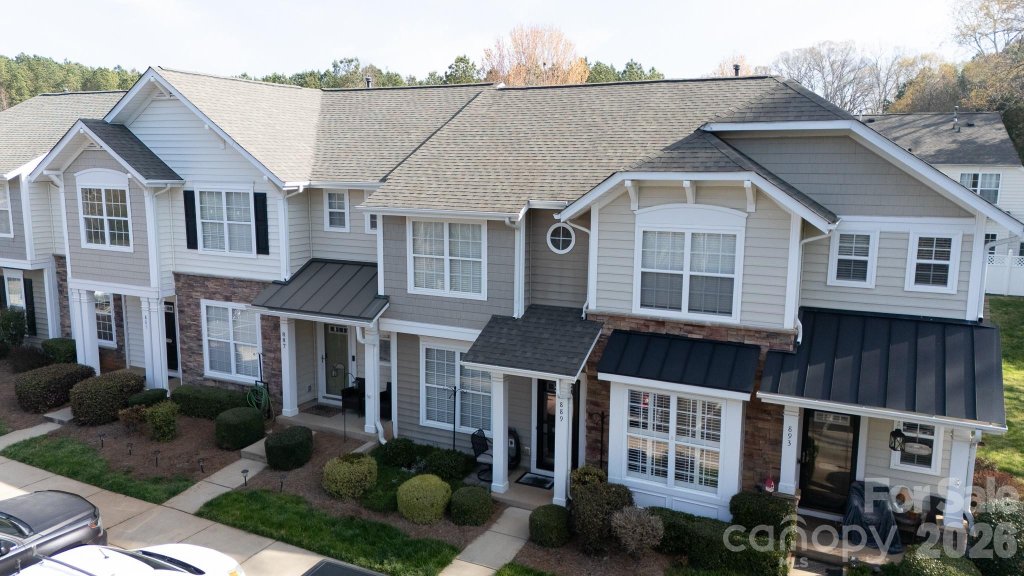 889 Lacebark Drive